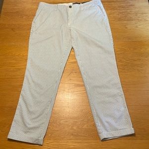 Gap — Girlfriend Chino